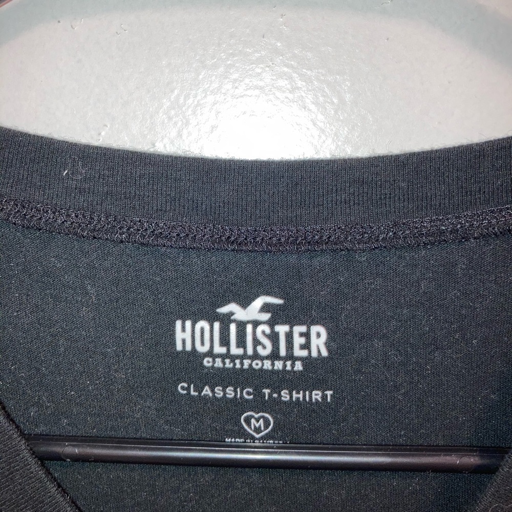 Holister T-shirt - Picture 3 of 3
